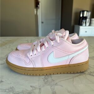 Jordan 1 Low Arctic Pink Gum Women’s Sneakers Size 6-Only Worn Once